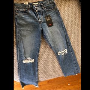 Women’s Levi’s jeans